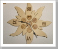Edelweiß Uhr mit Knopen Durchmesser 32 cm Nr. 86/2   70,00 €